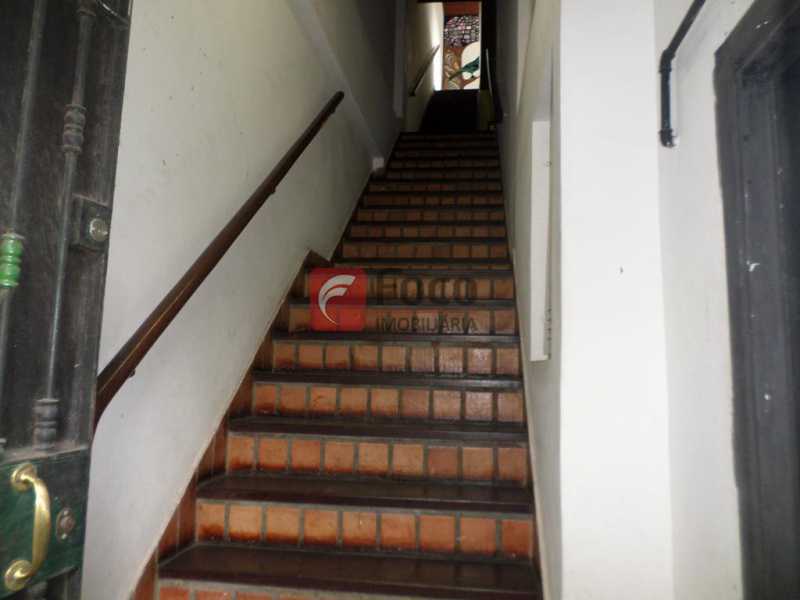 Conheça ACESSO 2º PAV. do imóvel - Prédio 495m² à venda Rua Alice,Laranjeiras, Rio de Janeiro - R$ 2.050.000 - FLPR00008 - 14 ACESSO 2º PAV. - Prédio 495m² à venda Rua Alice,Laranjeiras, Rio de Janeiro - R$ 2.050.000 - FLPR00008 - 14