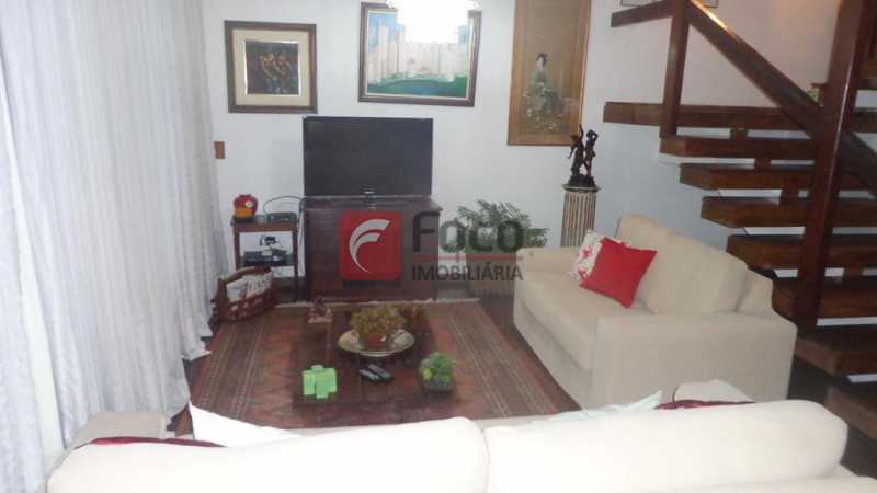 Conheça SALA DE TV do imóvel - Casa à venda Rua Belisário Távora,Laranjeiras, Rio de Janeiro - R$ 2.400.000 - FLCA40072 - 3 SALA DE TV - Casa à venda Rua Belisário Távora,Laranjeiras, Rio de Janeiro - R$ 2.400.000 - FLCA40072 - 3