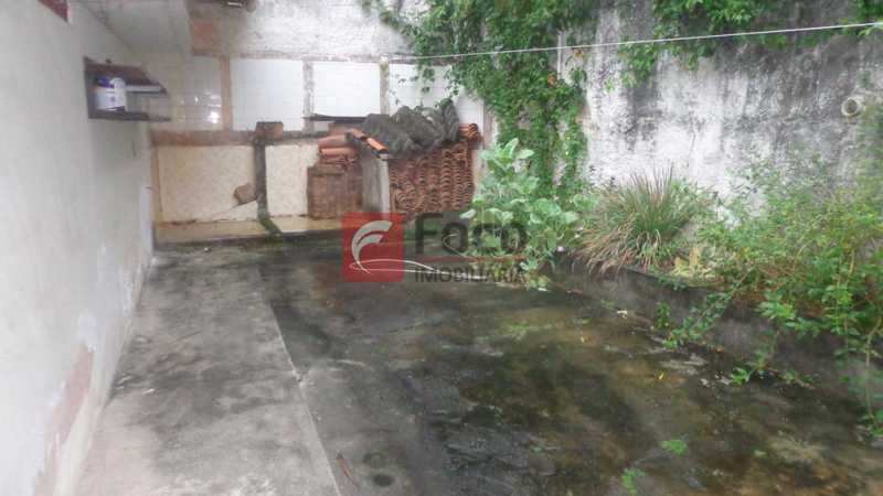 Conheça QUINTAL PARTE DE TRÁS do imóvel - Casa à venda Rua Belisário Távora,Laranjeiras, Rio de Janeiro - R$ 2.400.000 - FLCA40072 - 26 QUINTAL PARTE DE TRÁS - Casa à venda Rua Belisário Távora,Laranjeiras, Rio de Janeiro - R$ 2.400.000 - FLCA40072 - 26