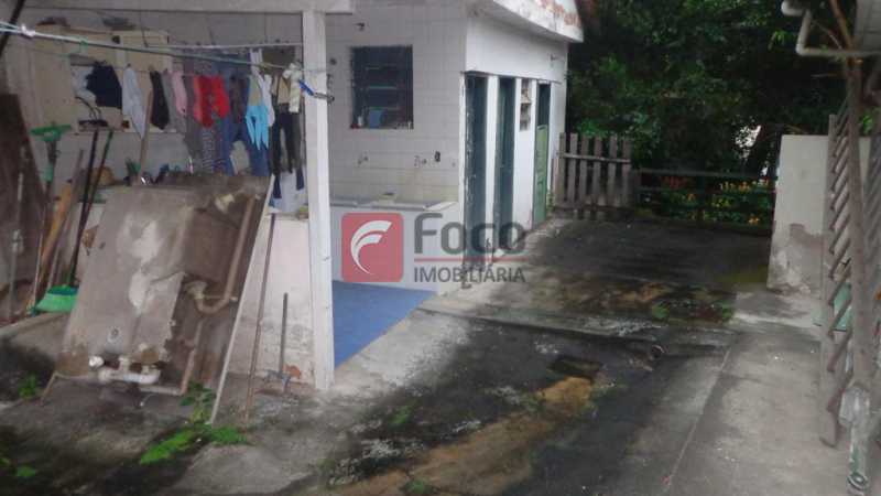 Conheça QUINTAL/ÁREA SERV/DEPENDÊNCIAS do imóvel - Casa à venda Rua Belisário Távora,Laranjeiras, Rio de Janeiro - R$ 2.400.000 - FLCA40072 - 27 QUINTAL/ÁREA SERV/DEPENDÊNCIAS - Casa à venda Rua Belisário Távora,Laranjeiras, Rio de Janeiro - R$ 2.400.000 - FLCA40072 - 27
