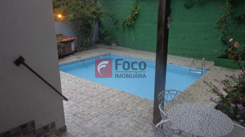Conheça PISCINA do imóvel - Casa à venda Rua Belisário Távora,Laranjeiras, Rio de Janeiro - R$ 2.400.000 - FLCA40072 - 30 PISCINA - Casa à venda Rua Belisário Távora,Laranjeiras, Rio de Janeiro - R$ 2.400.000 - FLCA40072 - 30