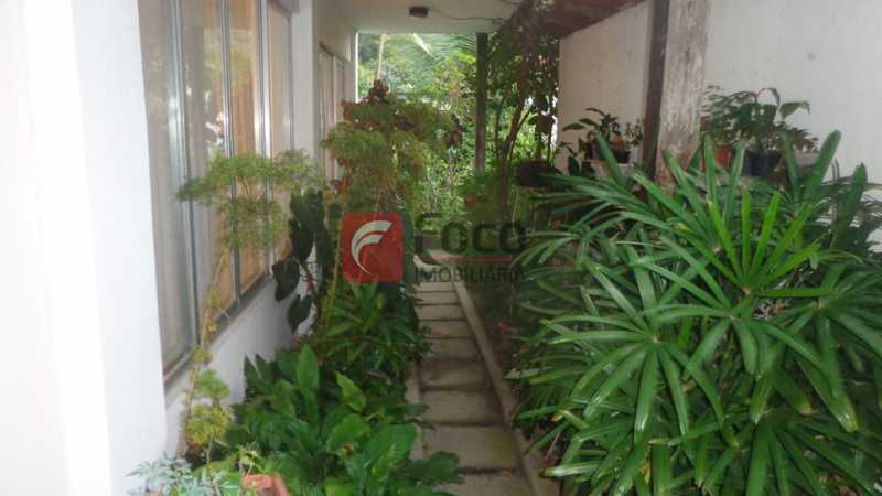 Conheça JARDINS - PARTE do imóvel - Casa à venda Rua Belisário Távora,Laranjeiras, Rio de Janeiro - R$ 2.400.000 - FLCA40072 - 31 JARDINS - PARTE - Casa à venda Rua Belisário Távora,Laranjeiras, Rio de Janeiro - R$ 2.400.000 - FLCA40072 - 31