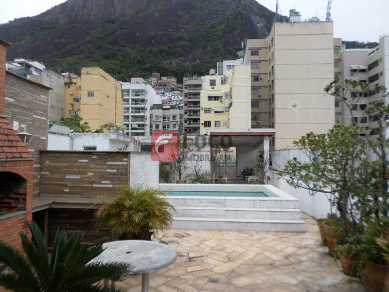 Conheça VISTA 2º PISO do imóvel - Cobertura à venda Rua Maestro Francisco Braga,Copacabana, Rio de Janeiro - R$ 2.575.000 - FLCO40093 - 21 VISTA 2º PISO - Cobertura à venda Rua Maestro Francisco Braga,Copacabana, Rio de Janeiro - R$ 2.575.000 - FLCO40093 - 21