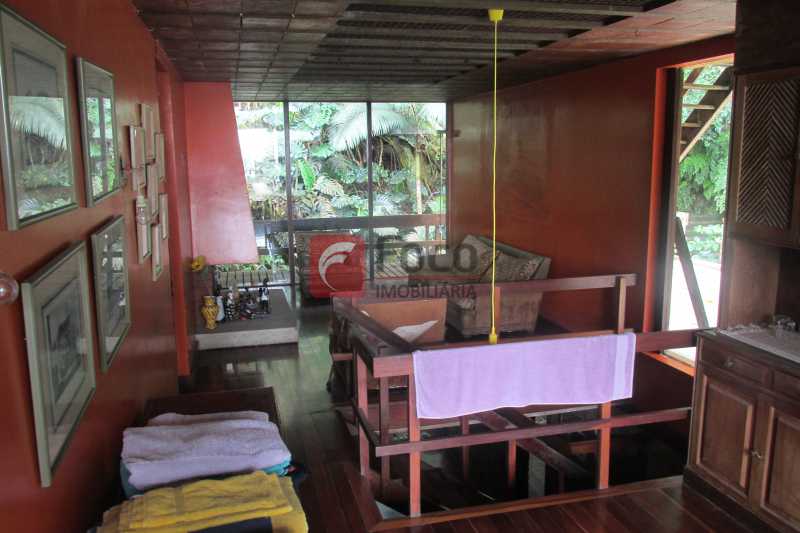 Conheça SALA INTIMA 1 do imóvel - Casa à venda Rua Engenheiro Alfredo Duarte,Jardim Botânico, Rio de Janeiro - R$ 4.800.000 - JBCA40041 - 1 SALA INTIMA 1 - Casa à venda Rua Engenheiro Alfredo Duarte,Jardim Botânico, Rio de Janeiro - R$ 4.800.000 - JBCA40041 - 1