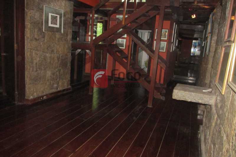 Conheça SALA ÍNTIMA 2 do imóvel - Casa à venda Rua Engenheiro Alfredo Duarte,Jardim Botânico, Rio de Janeiro - R$ 4.800.000 - JBCA40041 - 9 SALA ÍNTIMA 2 - Casa à venda Rua Engenheiro Alfredo Duarte,Jardim Botânico, Rio de Janeiro - R$ 4.800.000 - JBCA40041 - 9