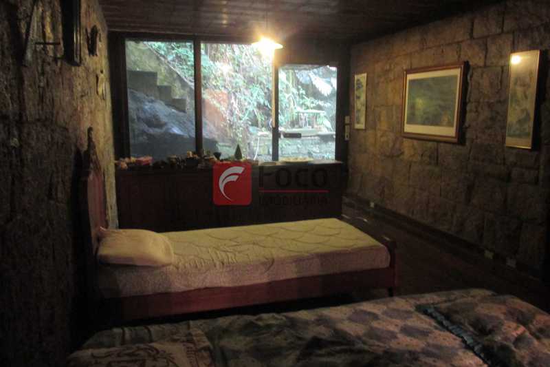 Conheça SUITE do imóvel - Casa à venda Rua Engenheiro Alfredo Duarte,Jardim Botânico, Rio de Janeiro - R$ 4.800.000 - JBCA40041 - 5 SUITE - Casa à venda Rua Engenheiro Alfredo Duarte,Jardim Botânico, Rio de Janeiro - R$ 4.800.000 - JBCA40041 - 5