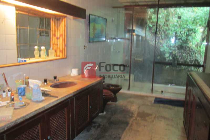 Conheça BANHEIRO SUITE do imóvel - Casa à venda Rua Engenheiro Alfredo Duarte,Jardim Botânico, Rio de Janeiro - R$ 4.800.000 - JBCA40041 - 18 BANHEIRO SUITE - Casa à venda Rua Engenheiro Alfredo Duarte,Jardim Botânico, Rio de Janeiro - R$ 4.800.000 - JBCA40041 - 18
