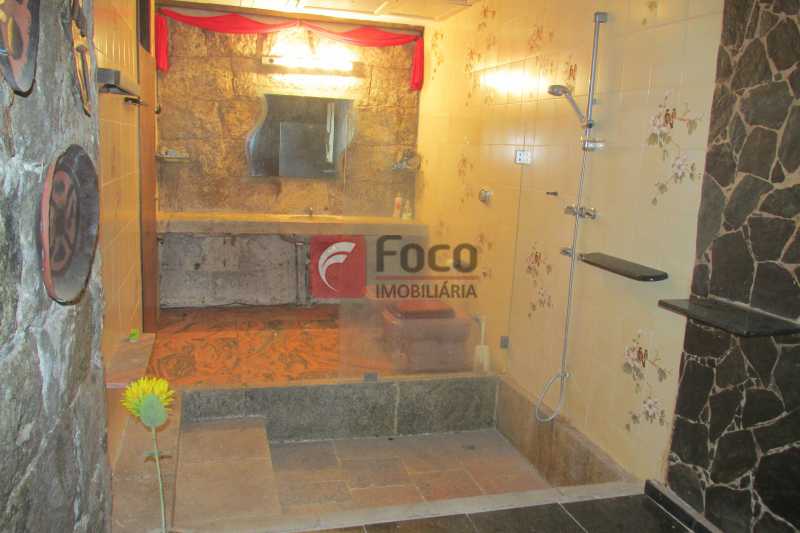 Conheça BANHEIRO SUITE do imóvel - Casa à venda Rua Engenheiro Alfredo Duarte,Jardim Botânico, Rio de Janeiro - R$ 4.800.000 - JBCA40041 - 19 BANHEIRO SUITE - Casa à venda Rua Engenheiro Alfredo Duarte,Jardim Botânico, Rio de Janeiro - R$ 4.800.000 - JBCA40041 - 19