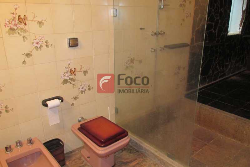 Conheça BANHEIRO SUITE do imóvel - Casa à venda Rua Engenheiro Alfredo Duarte,Jardim Botânico, Rio de Janeiro - R$ 4.800.000 - JBCA40041 - 20 BANHEIRO SUITE - Casa à venda Rua Engenheiro Alfredo Duarte,Jardim Botânico, Rio de Janeiro - R$ 4.800.000 - JBCA40041 - 20