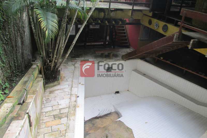 Conheça PISCINA E RAMPA do imóvel - Casa à venda Rua Engenheiro Alfredo Duarte,Jardim Botânico, Rio de Janeiro - R$ 4.800.000 - JBCA40041 - 25 PISCINA E RAMPA - Casa à venda Rua Engenheiro Alfredo Duarte,Jardim Botânico, Rio de Janeiro - R$ 4.800.000 - JBCA40041 - 25