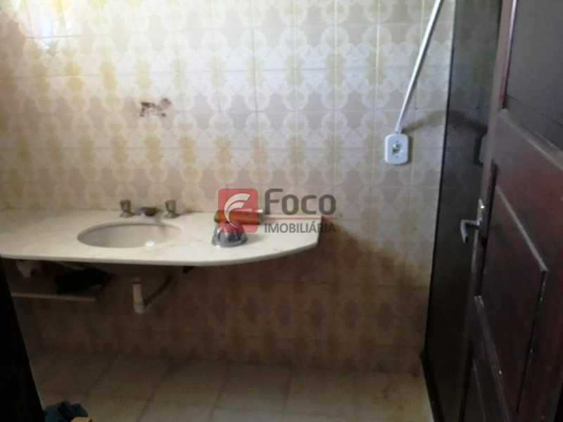 Conheça BANHEIRO CASA 1 do imóvel - Casa à venda Rua Hermenegildo de Barros,Santa Teresa, Rio de Janeiro - R$ 1.400.000 - FLCA90007 - 15 BANHEIRO CASA 1 - Casa à venda Rua Hermenegildo de Barros,Santa Teresa, Rio de Janeiro - R$ 1.400.000 - FLCA90007 - 15