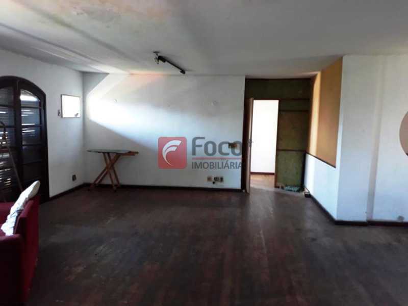 Conheça SALÃO CASA1 do imóvel - Casa à venda Rua Hermenegildo de Barros,Santa Teresa, Rio de Janeiro - R$ 1.400.000 - FLCA90007 - 5 SALÃO CASA1 - Casa à venda Rua Hermenegildo de Barros,Santa Teresa, Rio de Janeiro - R$ 1.400.000 - FLCA90007 - 5