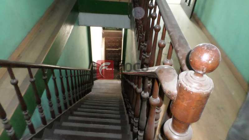 Conheça ACESSO 2º PISO do imóvel - Loja 466m² à venda Rua Riachuelo,Centro, Rio de Janeiro - R$ 1.580.000 - FLLJ00024 - 13 ACESSO 2º PISO - Loja 466m² à venda Rua Riachuelo,Centro, Rio de Janeiro - R$ 1.580.000 - FLLJ00024 - 13