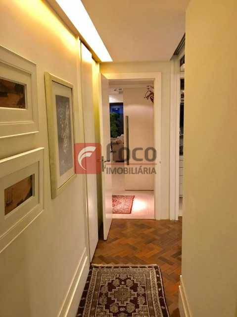 Circulação - Apartamento à venda Rua Cupertino Durão,Leblon, Rio de Janeiro - R$ 5.400.000 - JBAP21002 - 7