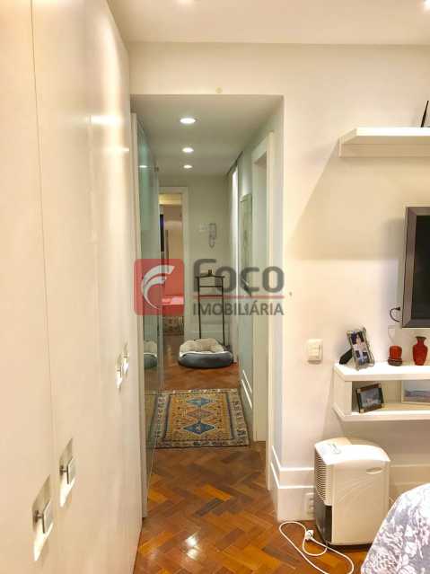 Circulação - Apartamento à venda Rua Cupertino Durão,Leblon, Rio de Janeiro - R$ 5.400.000 - JBAP21002 - 8
