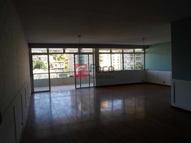 Conheça Sala e varanda do imóvel - Casa à venda Rua General Mariante,Laranjeiras, Rio de Janeiro - R$ 2.000.000 - JBCA60015 - 7 Sala e varanda - Casa à venda Rua General Mariante,Laranjeiras, Rio de Janeiro - R$ 2.000.000 - JBCA60015 - 7