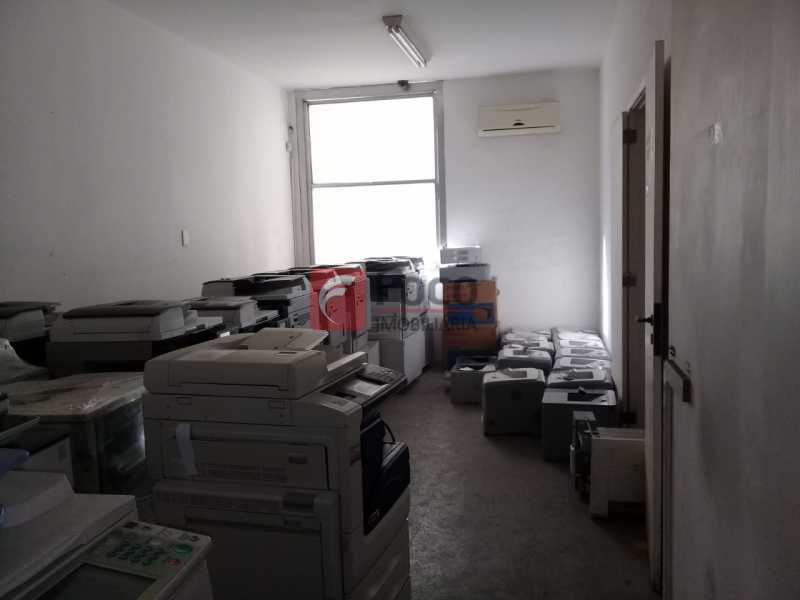 Conheça SALA do imóvel - Prédio 2680m² à venda Rua do Resende,Centro, Rio de Janeiro - R$ 13.000.000 - JBPR00005 - 6 SALA - Prédio 2680m² à venda Rua do Resende,Centro, Rio de Janeiro - R$ 13.000.000 - JBPR00005 - 6