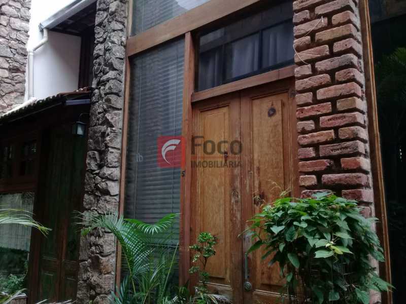 Conheça fachada do imóvel - Casa de Vila à venda Rua Gago Coutinho,Laranjeiras, Rio de Janeiro - R$ 750.000 - JBCV10002 - 4 fachada - Casa de Vila à venda Rua Gago Coutinho,Laranjeiras, Rio de Janeiro - R$ 750.000 - JBCV10002 - 4