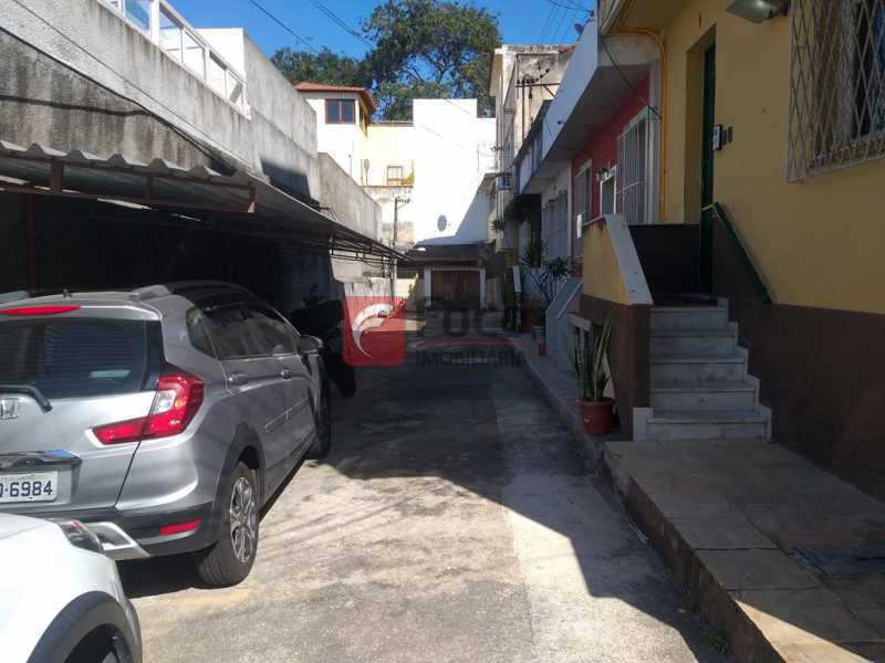 Conheça ENTRADA DA VILA do imóvel - Casa de Vila à venda Rua Maria Eugênia,Humaitá, Rio de Janeiro - R$ 1.210.000 - JBCV20006 - 27 ENTRADA DA VILA - Casa de Vila à venda Rua Maria Eugênia,Humaitá, Rio de Janeiro - R$ 1.210.000 - JBCV20006 - 27