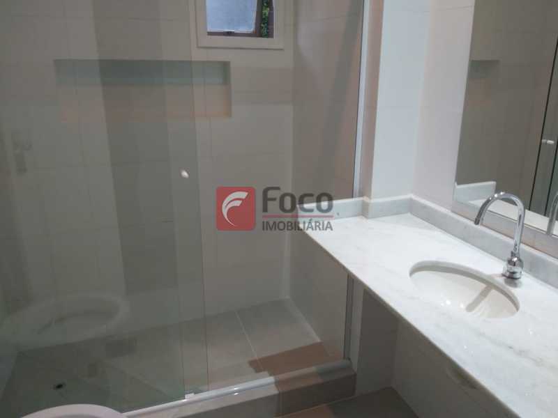 Conheça BANHEIRO SOCIAL do imóvel - Apartamento à venda Avenida Epitácio Pessoa,Lagoa, Rio de Janeiro - R$ 1.600.000 - JBAP21259 - 13 BANHEIRO SOCIAL - Apartamento à venda Avenida Epitácio Pessoa,Lagoa, Rio de Janeiro - R$ 1.600.000 - JBAP21259 - 13