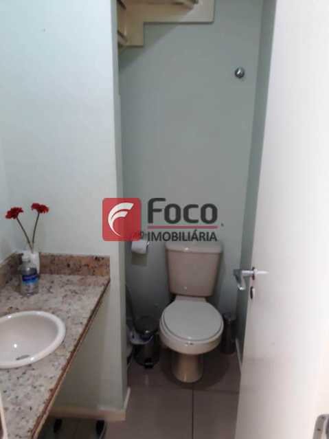 Conheça LAVABO do imóvel - Cobertura à venda Rua Engenheiro Marques Porto,Humaitá, Rio de Janeiro - R$ 1.800.000 - JBCO30205 - 16 LAVABO - Cobertura à venda Rua Engenheiro Marques Porto,Humaitá, Rio de Janeiro - R$ 1.800.000 - JBCO30205 - 16
