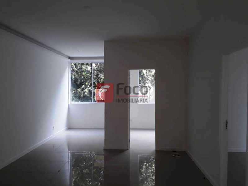 Conheça SALA do imóvel - Apartamento à venda Rua Andrade Pertence,Catete, Rio de Janeiro - R$ 790.000 - FLAP22392 - 5 SALA - Apartamento à venda Rua Andrade Pertence,Catete, Rio de Janeiro - R$ 790.000 - FLAP22392 - 5