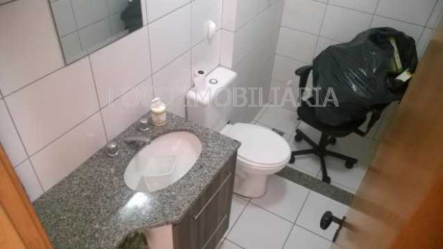 Conheça BANHEIRO SOCIAL do imóvel - Cobertura à venda Rua da Passagem,Botafogo, Rio de Janeiro - R$ 1.740.000 - FLCO30061 - 10 BANHEIRO SOCIAL - Cobertura à venda Rua da Passagem,Botafogo, Rio de Janeiro - R$ 1.740.000 - FLCO30061 - 10