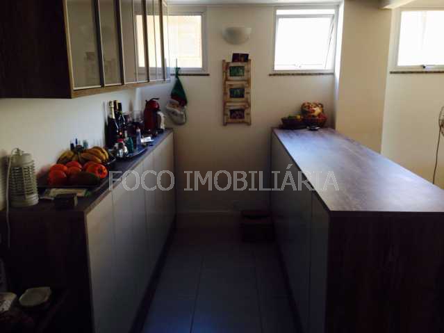 Conheça SALA COM BAR do imóvel - FLAP30727 - 10 SALA COM BAR - FLAP30727 - 10