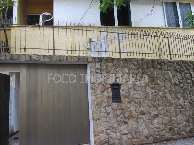 FACHADA - Casa à venda Rua Marechal Pires Ferreira,Cosme Velho, Rio de Janeiro - R$ 2.800.000 - FLCA60010 - 24