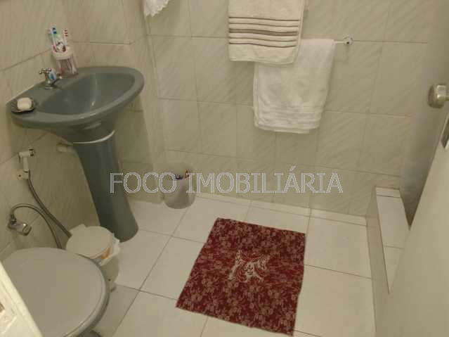 Conheça BANHEIRO SOCIAL do imóvel - Apartamento à venda Rua das Laranjeiras,Laranjeiras, Rio de Janeiro - R$ 620.000 - FLAP21021 - 14 BANHEIRO SOCIAL - Apartamento à venda Rua das Laranjeiras,Laranjeiras, Rio de Janeiro - R$ 620.000 - FLAP21021 - 14