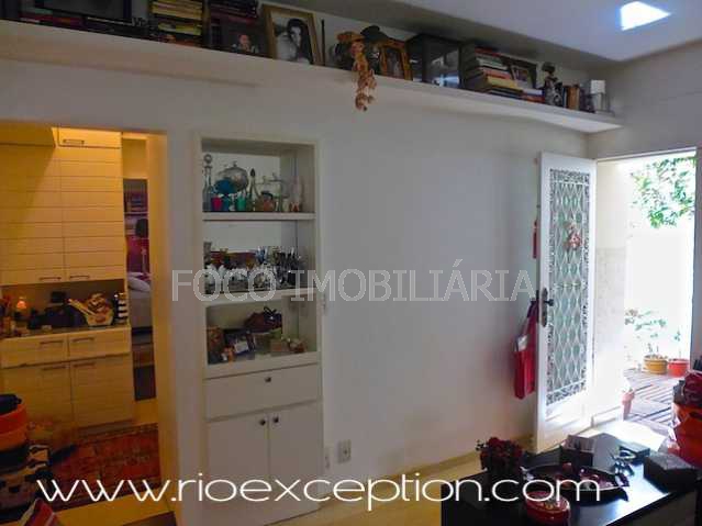 Conheça SALA do imóvel - Apartamento à venda Rua Joaquim Caetano,Urca, Rio de Janeiro - R$ 1.300.000 - FLAP21047 - 5 SALA - Apartamento à venda Rua Joaquim Caetano,Urca, Rio de Janeiro - R$ 1.300.000 - FLAP21047 - 5