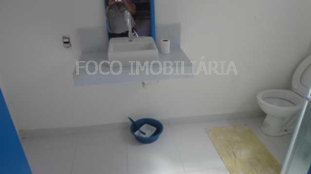 Conheça BANHEIRO do imóvel - Casa à venda Rua do Oriente,Santa Teresa, Rio de Janeiro - R$ 2.080.000 - FLCA80003 - 17 BANHEIRO - Casa à venda Rua do Oriente,Santa Teresa, Rio de Janeiro - R$ 2.080.000 - FLCA80003 - 17