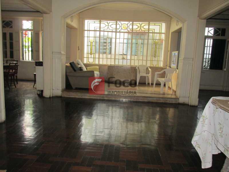 Conheça sala do imóvel - Casarão tipo Sobrado em Botafogo podendo servir para moradia ou comercial - 5 Quartos - 6 Vagas - JBCA50010 - 4 sala - Casarão tipo Sobrado em Botafogo podendo servir para moradia ou comercial - 5 Quartos - 6 Vagas - JBCA50010 - 4