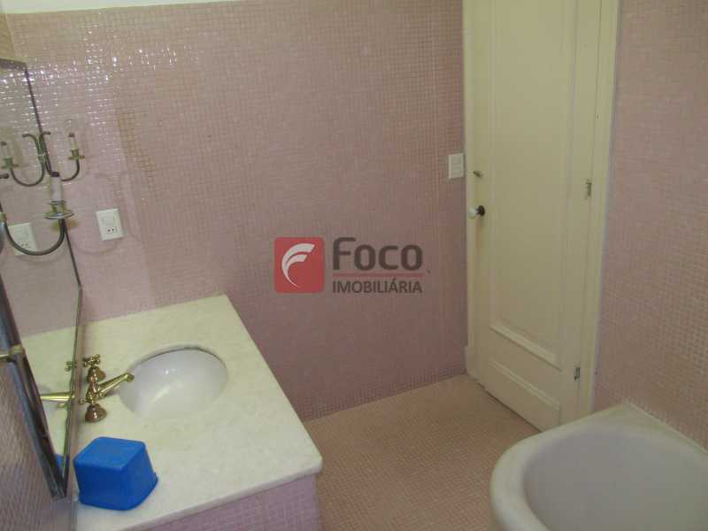 Conheça sala de banho do imóvel - Casarão tipo Sobrado em Botafogo podendo servir para moradia ou comercial - 5 Quartos - 6 Vagas - JBCA50010 - 12 sala de banho - Casarão tipo Sobrado em Botafogo podendo servir para moradia ou comercial - 5 Quartos - 6 Vagas - JBCA50010 - 12