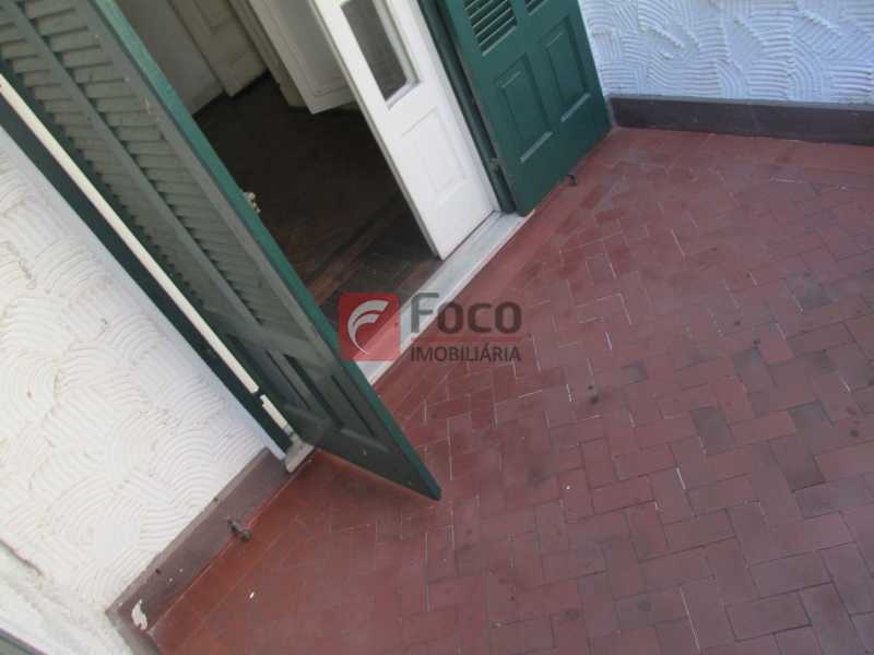 Conheça varanda 2o.piso do imóvel - Casarão tipo Sobrado em Botafogo podendo servir para moradia ou comercial - 5 Quartos - 6 Vagas - JBCA50010 - 17 varanda 2o.piso - Casarão tipo Sobrado em Botafogo podendo servir para moradia ou comercial - 5 Quartos - 6 Vagas - JBCA50010 - 17