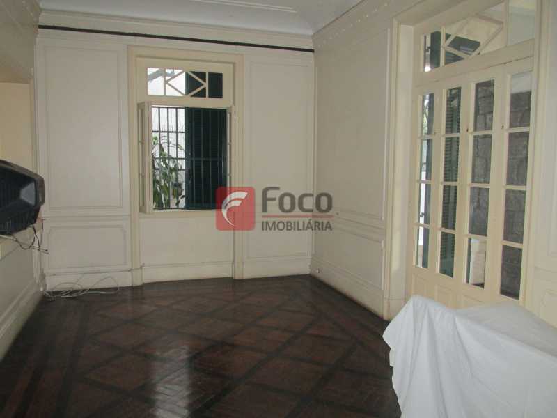 Conheça sala 1opiso do imóvel - Casarão tipo Sobrado em Botafogo podendo servir para moradia ou comercial - 5 Quartos - 6 Vagas - JBCA50010 - 22 sala 1opiso - Casarão tipo Sobrado em Botafogo podendo servir para moradia ou comercial - 5 Quartos - 6 Vagas - JBCA50010 - 22