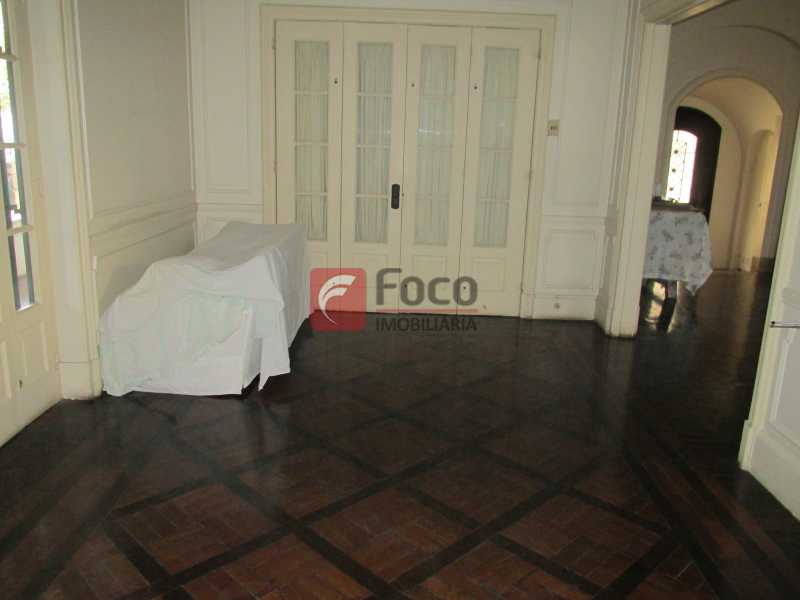 Conheça sala 1opiso do imóvel - Casarão tipo Sobrado em Botafogo podendo servir para moradia ou comercial - 5 Quartos - 6 Vagas - JBCA50010 - 8 sala 1opiso - Casarão tipo Sobrado em Botafogo podendo servir para moradia ou comercial - 5 Quartos - 6 Vagas - JBCA50010 - 8