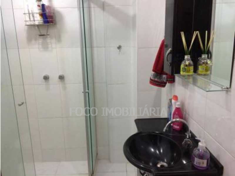 Conheça BANHEIRO SOCIAL do imóvel - Apartamento à venda Rua Bento Lisboa,Catete, Rio de Janeiro - R$ 550.000 - FLAP10727 - 12 BANHEIRO SOCIAL - Apartamento à venda Rua Bento Lisboa,Catete, Rio de Janeiro - R$ 550.000 - FLAP10727 - 12