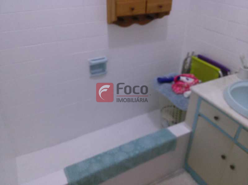 Conheça BANHEIRO SOCIAL do imóvel - Apartamento à venda Rua General Ribeiro da Costa,Leme, Rio de Janeiro - R$ 790.000 - FLAP21353 - 22 BANHEIRO SOCIAL - Apartamento à venda Rua General Ribeiro da Costa,Leme, Rio de Janeiro - R$ 790.000 - FLAP21353 - 22
