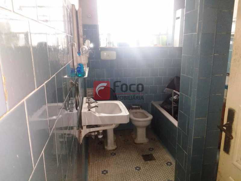 Conheça BANHEIRO SOCIAL do imóvel - Casa à venda Rua Dezenove de Fevereiro,Botafogo, Rio de Janeiro - R$ 4.100.000 - FLCA30048 - 12 BANHEIRO SOCIAL - Casa à venda Rua Dezenove de Fevereiro,Botafogo, Rio de Janeiro - R$ 4.100.000 - FLCA30048 - 12