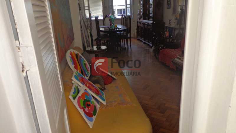Conheça SALA VISTA DA ÁREA SERV do imóvel - Apartamento à venda Rua das Laranjeiras,Laranjeiras, Rio de Janeiro - R$ 1.200.000 - FLAP31397 - 27 SALA VISTA DA ÁREA SERV - Apartamento à venda Rua das Laranjeiras,Laranjeiras, Rio de Janeiro - R$ 1.200.000 - FLAP31397 - 27