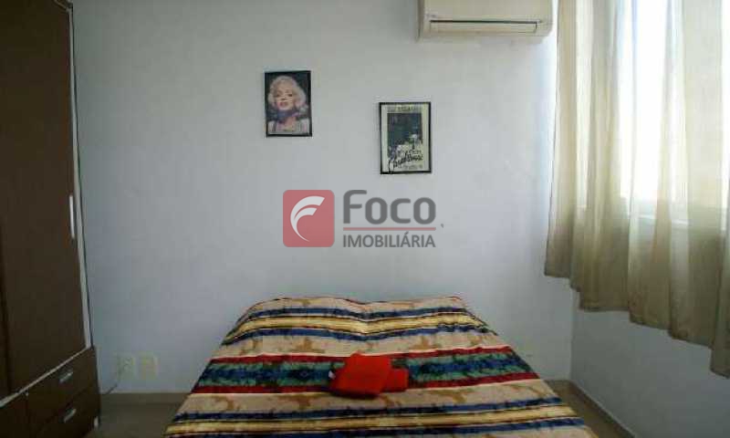 Conheça QUARTO do imóvel - Posto 6 a uma quadra da Praia. Conjugadão dividido em quarto e sala. Pertinho do Metrô Cantagalo. - JBKI00075 - 8 QUARTO - Posto 6 a uma quadra da Praia. Conjugadão dividido em quarto e sala. Pertinho do Metrô Cantagalo. - JBKI00075 - 8