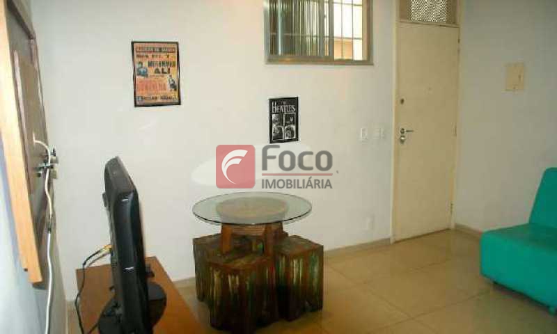 Conheça SALA do imóvel - Posto 6 a uma quadra da Praia. Conjugadão dividido em quarto e sala. Pertinho do Metrô Cantagalo. - JBKI00075 - 1 SALA - Posto 6 a uma quadra da Praia. Conjugadão dividido em quarto e sala. Pertinho do Metrô Cantagalo. - JBKI00075 - 1