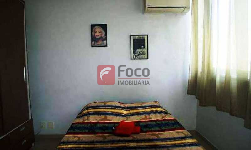 Conheça QUARTO do imóvel - Posto 6 a uma quadra da Praia. Conjugadão dividido em quarto e sala. Pertinho do Metrô Cantagalo. - JBKI00075 - 21 QUARTO - Posto 6 a uma quadra da Praia. Conjugadão dividido em quarto e sala. Pertinho do Metrô Cantagalo. - JBKI00075 - 21