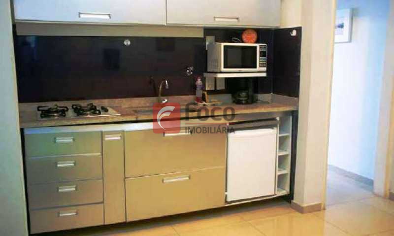 Conheça COZINHA do imóvel - Posto 6 a uma quadra da Praia. Conjugadão dividido em quarto e sala. Pertinho do Metrô Cantagalo. - JBKI00075 - 25 COZINHA - Posto 6 a uma quadra da Praia. Conjugadão dividido em quarto e sala. Pertinho do Metrô Cantagalo. - JBKI00075 - 25