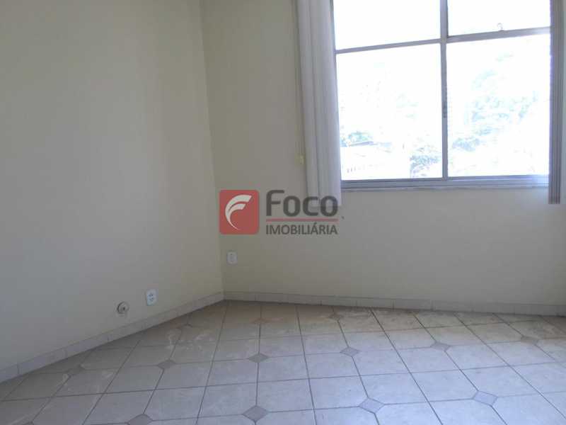 Conheça QUARTO do imóvel - Reformado! Próximo ao Clube Fluminense - Sala & 2 Quartos Com Garagem - FLAP21774 - 12 QUARTO - Reformado! Próximo ao Clube Fluminense - Sala & 2 Quartos Com Garagem - FLAP21774 - 12