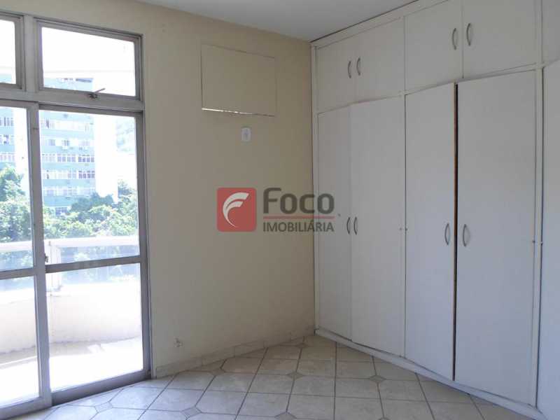 Conheça QUARTO do imóvel - Reformado! Próximo ao Clube Fluminense - Sala & 2 Quartos Com Garagem - FLAP21774 - 15 QUARTO - Reformado! Próximo ao Clube Fluminense - Sala & 2 Quartos Com Garagem - FLAP21774 - 15