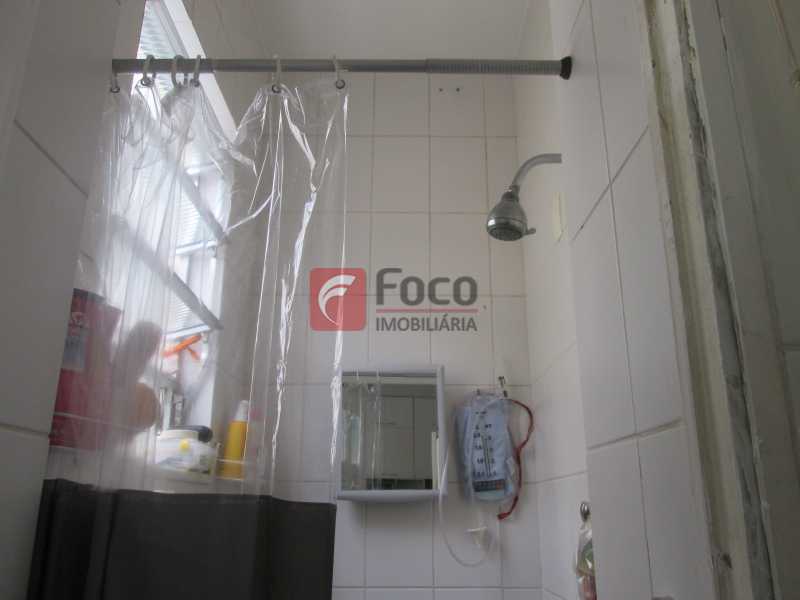 Conheça BANHEIRO EMPREGADA do imóvel - Amplo Imóvel Junto À Lagoa - Ótimo Prédio Gradeado e Ajardinado - Sala & 3 Qts. Com Dependência - FLAP31658 - 23 BANHEIRO EMPREGADA - Amplo Imóvel Junto À Lagoa - Ótimo Prédio Gradeado e Ajardinado - Sala & 3 Qts. Com Dependência - FLAP31658 - 23