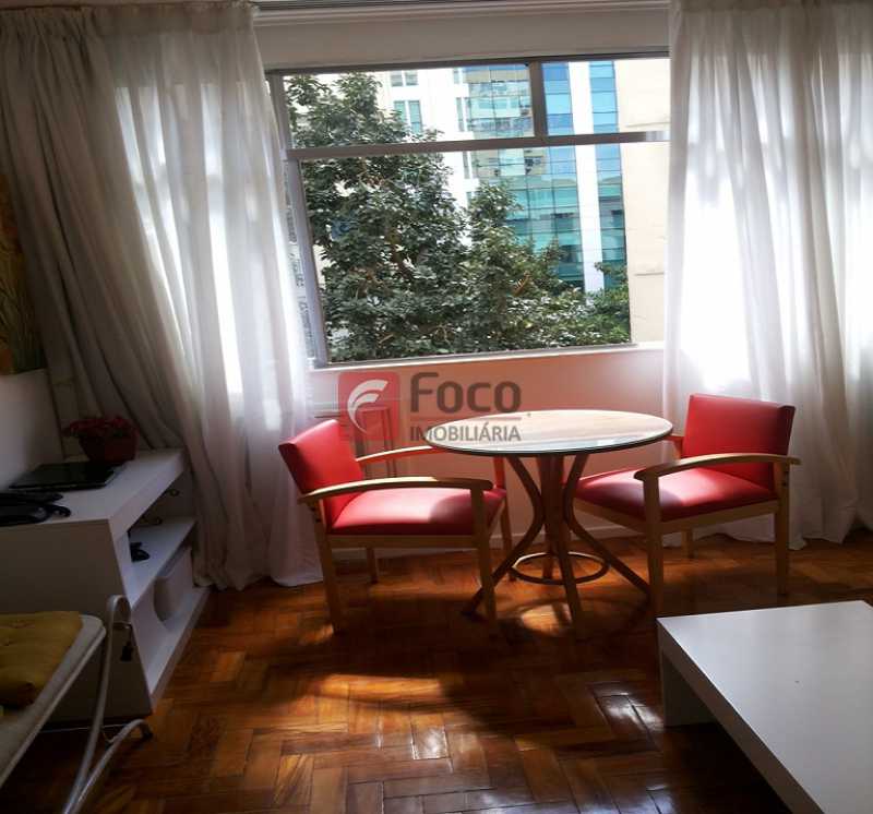 Conheça SALA do imóvel - Ótima Localização, perto Metrô Jardim de Alah e Shopping Leblon - Sala Quarto Reformado. - JBAP10211 - 6 SALA - Ótima Localização, perto Metrô Jardim de Alah e Shopping Leblon - Sala Quarto Reformado. - JBAP10211 - 6