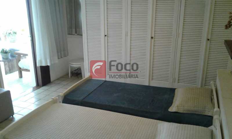 Conheça SUÍTE do imóvel - Próximo a Lagoa - Linda Cobertura com Vista para a Lagoa - 04 quartos (2suítes) - 02 Vagas na Escritura - JBCO40058 - 16 SUÍTE - Próximo a Lagoa - Linda Cobertura com Vista para a Lagoa - 04 quartos (2suítes) - 02 Vagas na Escritura - JBCO40058 - 16